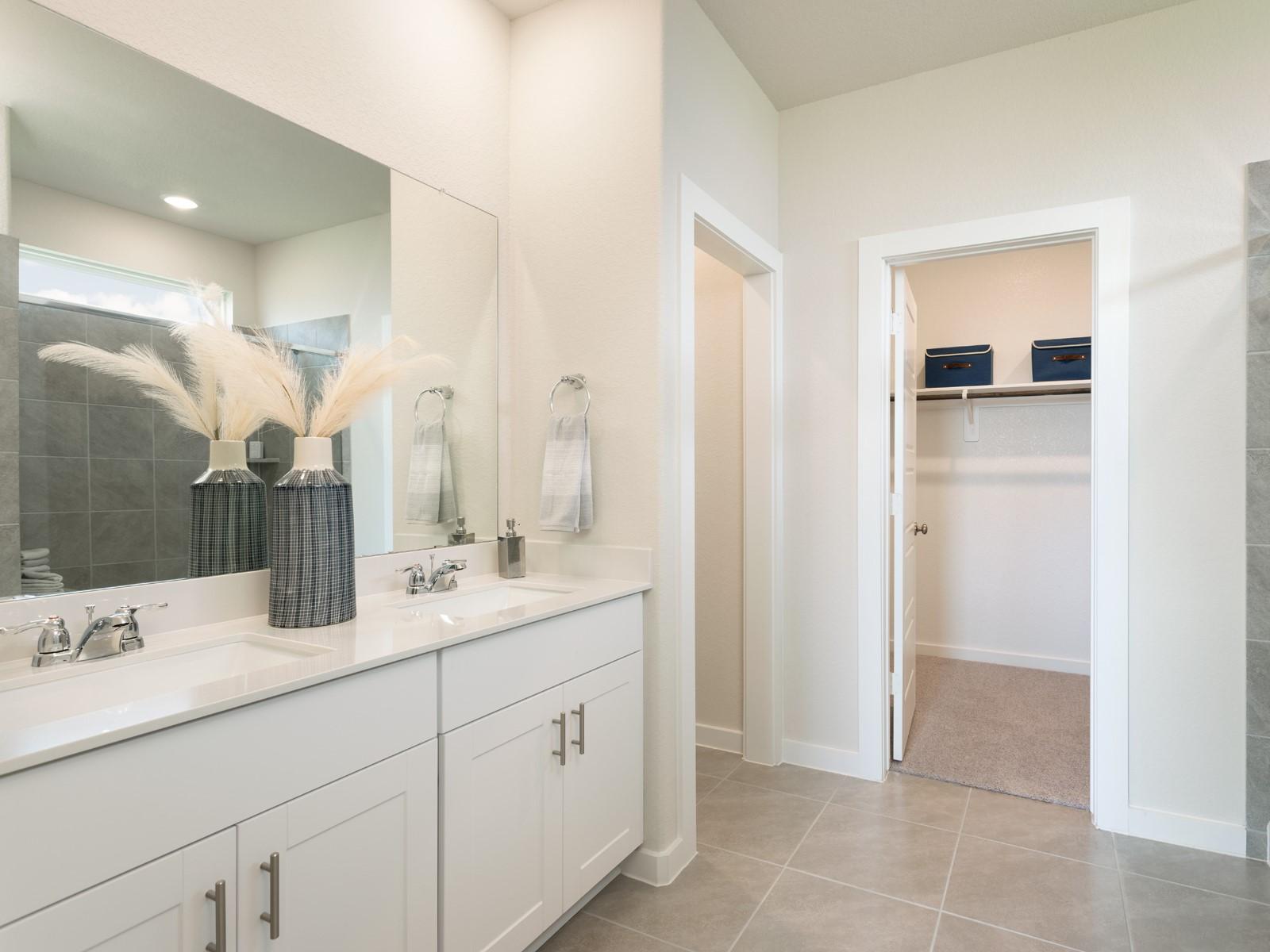 Image 3: inspirational photo of builder&rsquo;s model home and ma