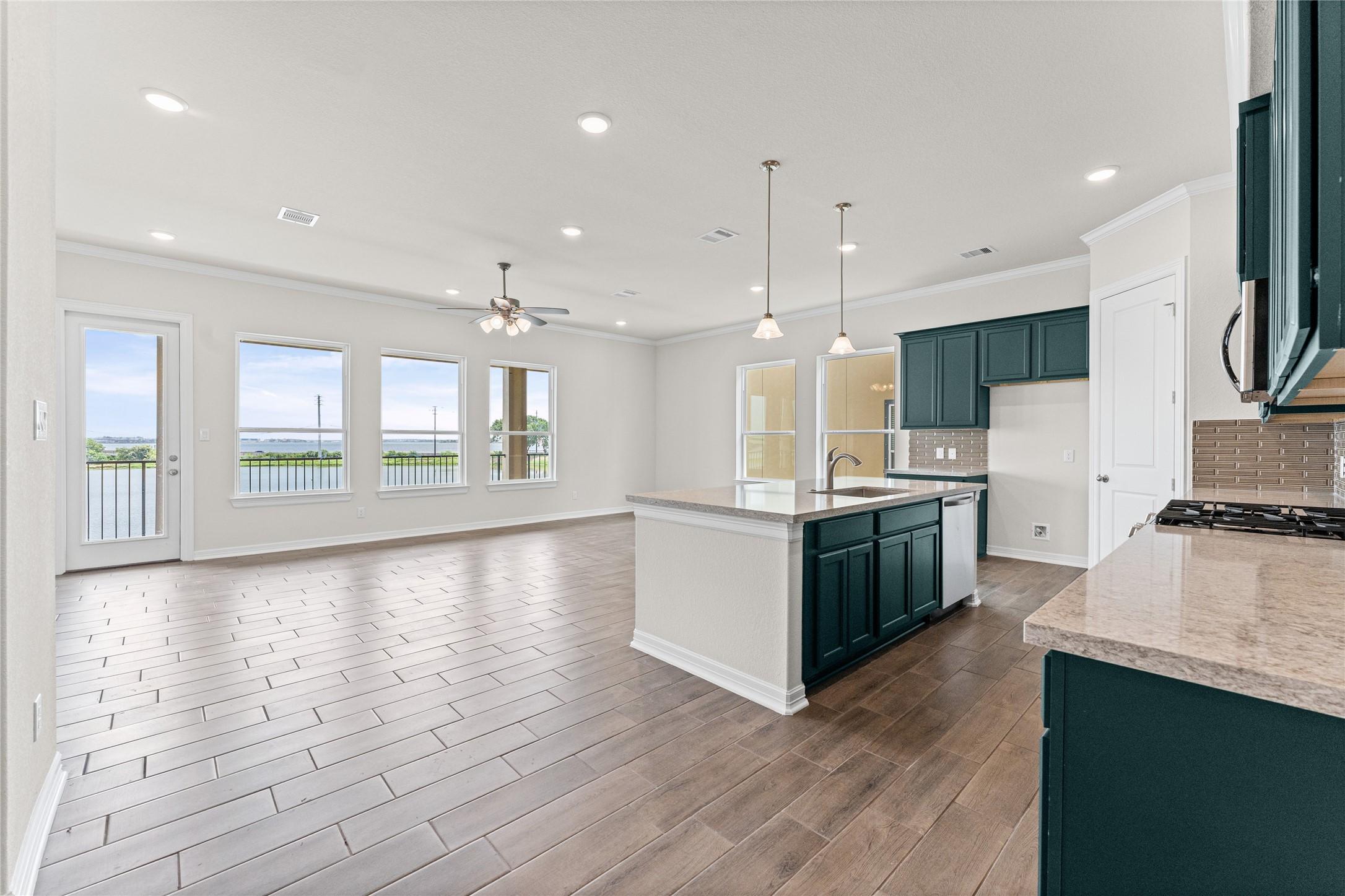 Image 4: Ceramic tile, floor, 42" Painted Cabinets, Sink in
