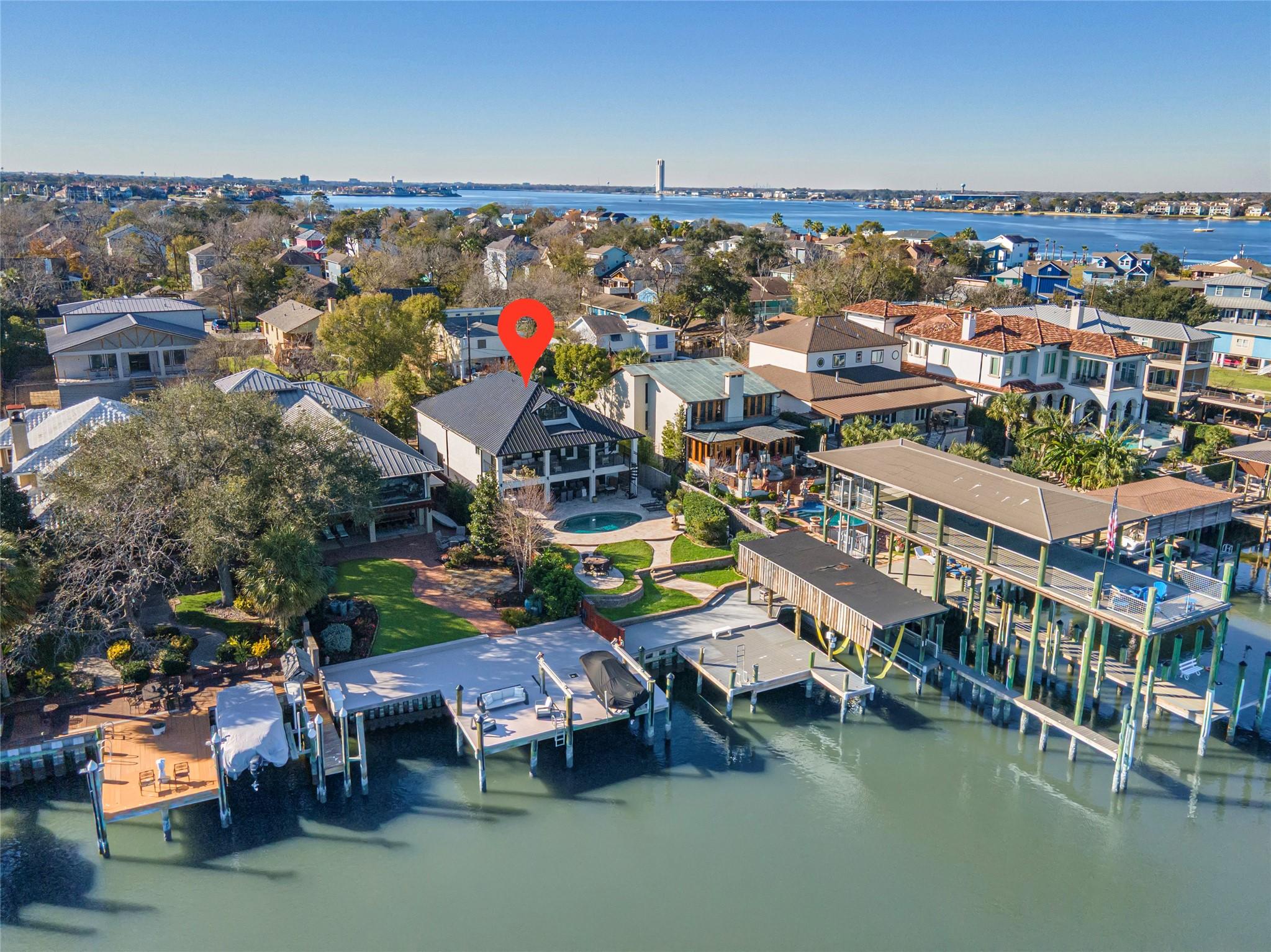 Image 2: Aerial photo showing proximity to Clear Lake