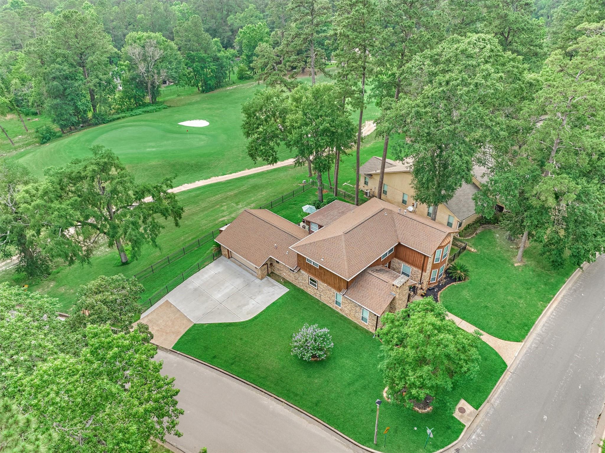 Image 3: Premium corner lot on The Lakes Course in Elkins L