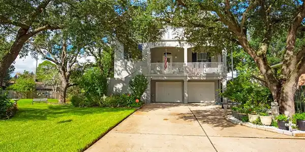 706 Timber Cove Drive