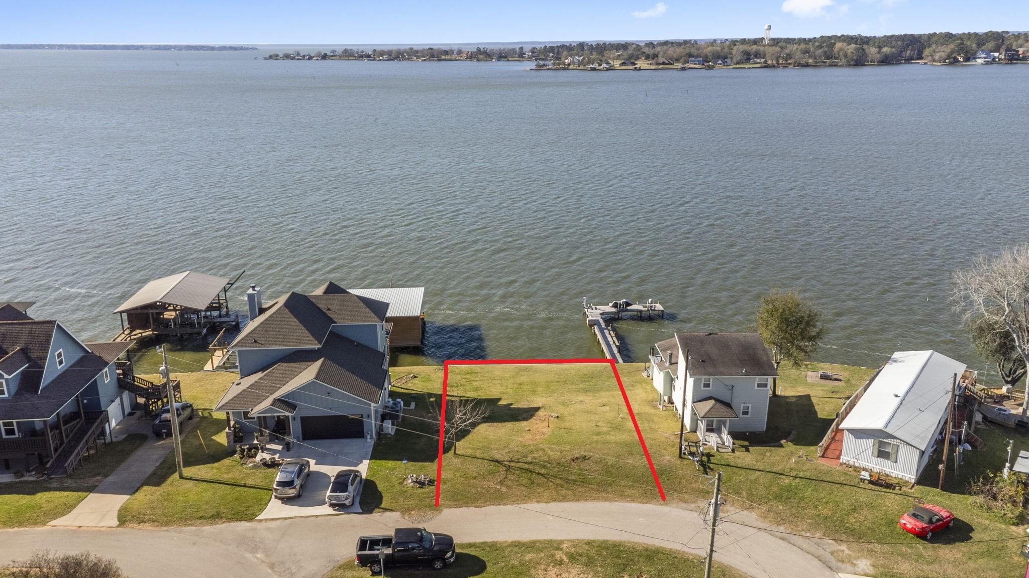 Image 2: Lot Lines Are Approximate