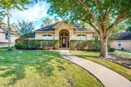 35 W Pines Drive