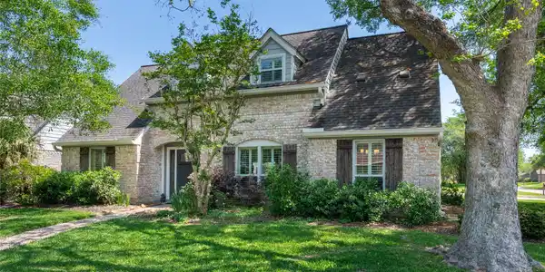 502 Lorie Lane
