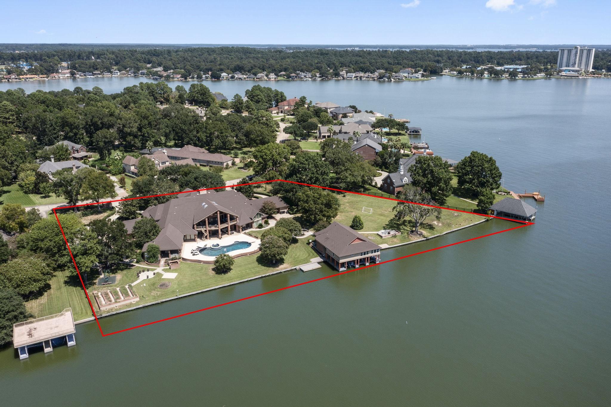 Image 2: 460+ feet of bulkhead on Lake Conroe.
