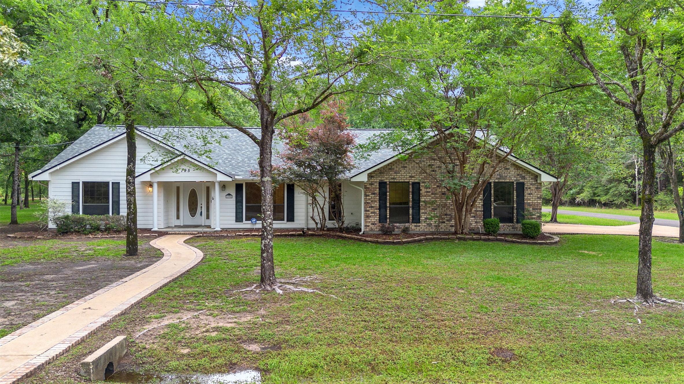 Image 2: Allow me to introduce 195 Coral Gables.