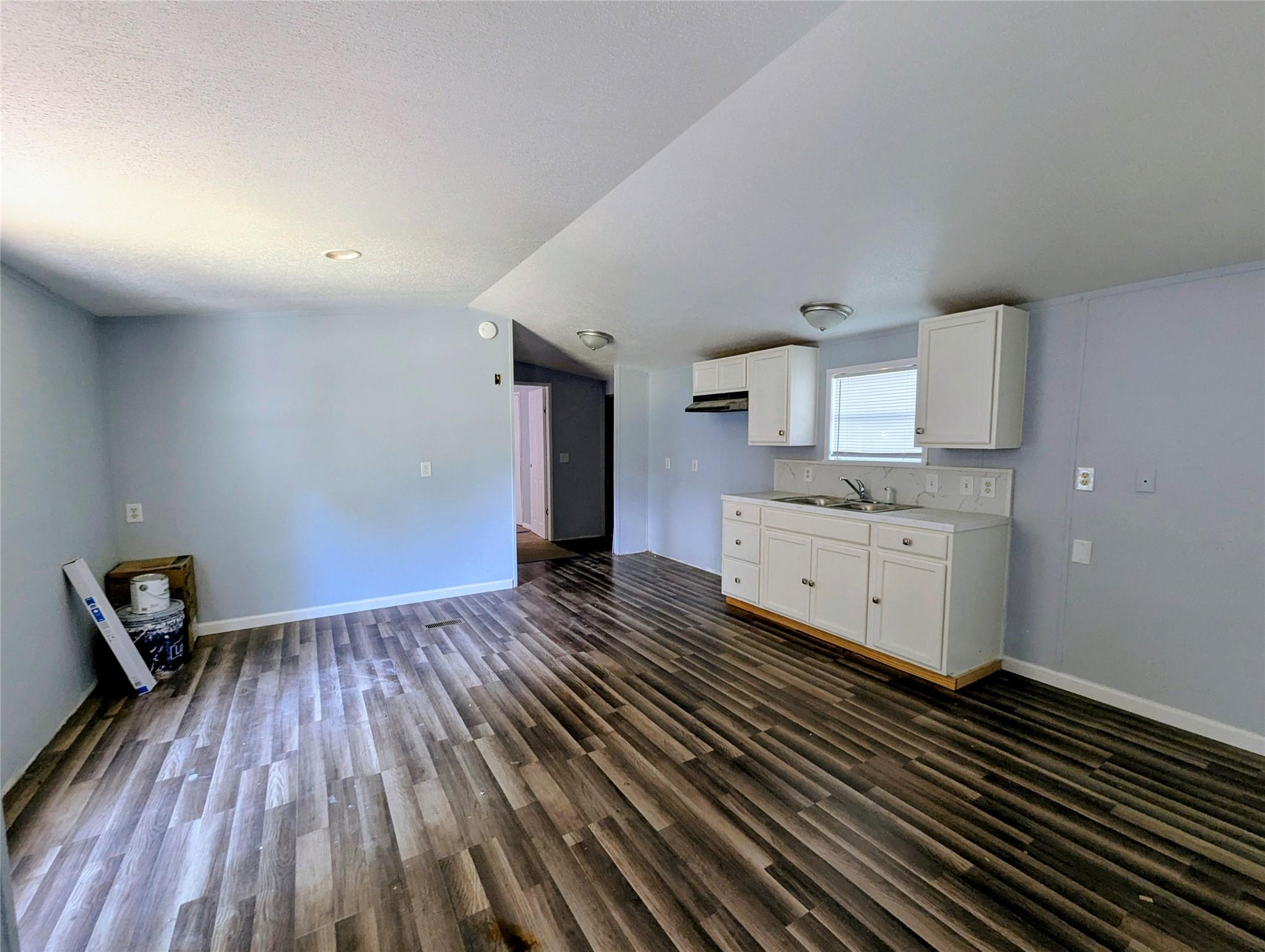 Image 4: Kitchen Dining Combo