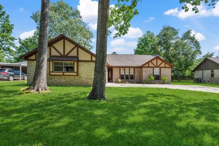 2215 Papoose Trail