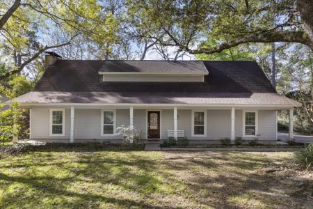 1 Cape Chestnut Drive