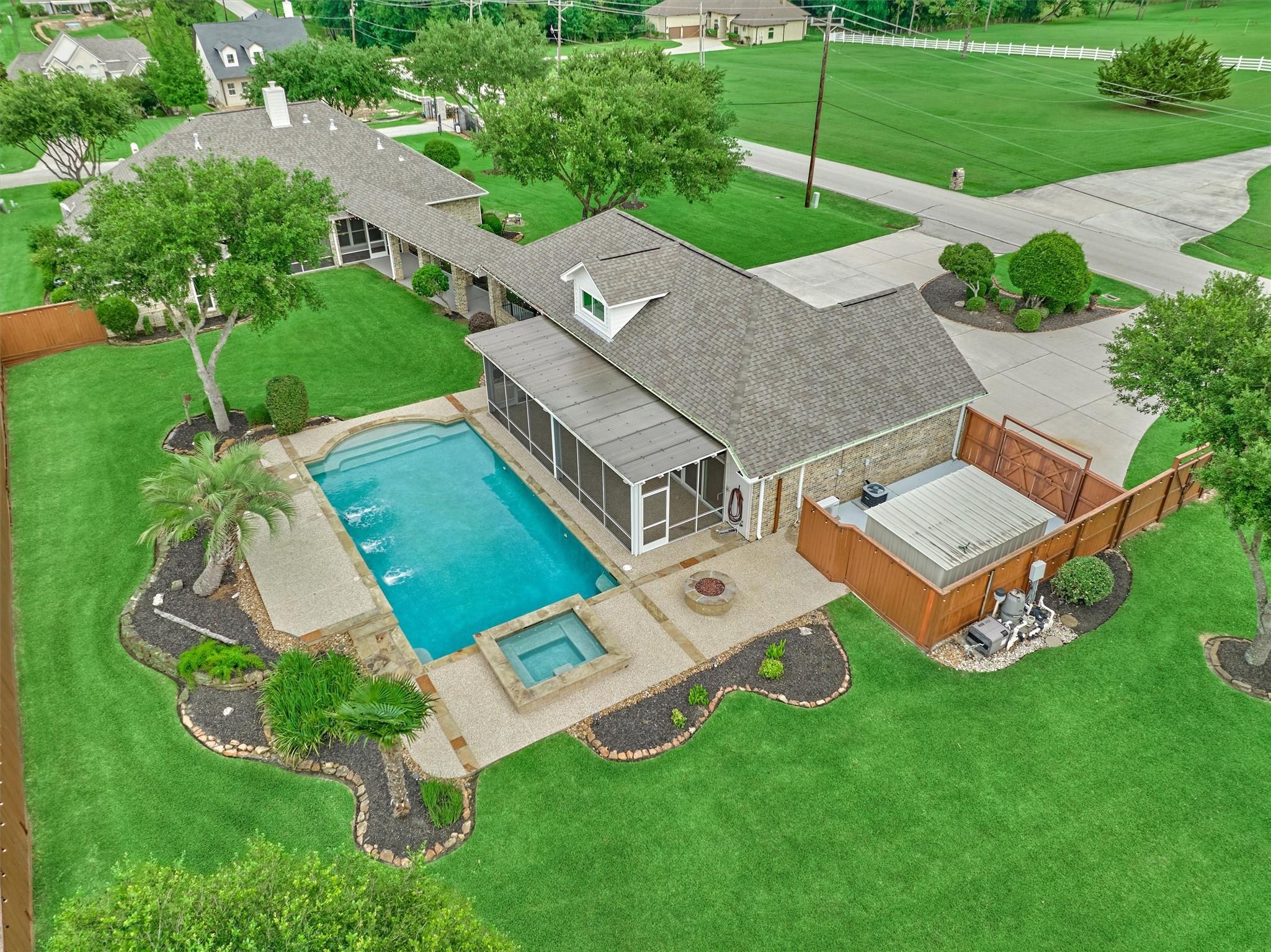 Image 3: A custom saltwater pool designed to mimic the icon
