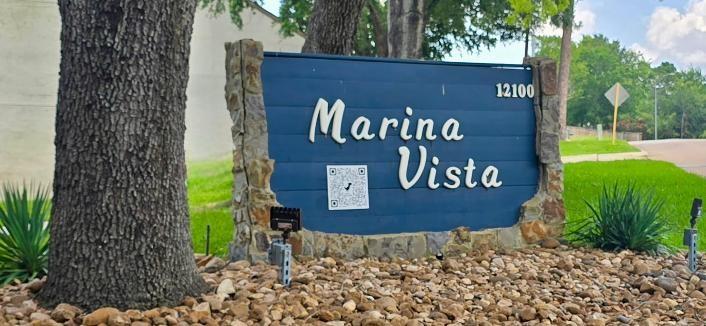 Image 2: Discover your dream lakeside lifestyle at Marina V