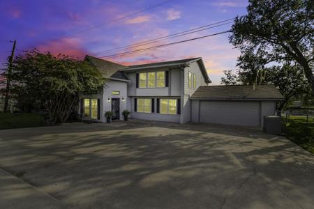 250 Oak Crest Drive