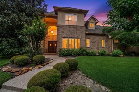 21 Wedgewood Drive W
