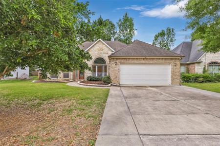 2907 Lake Breeze Lane
