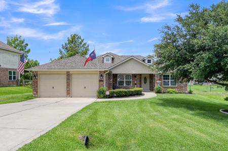 327 Cape Conroe Drive