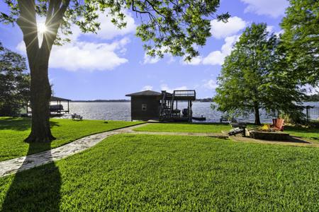 346 Shoreline Drive