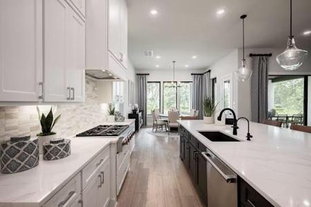 34 Cottonwood Lake Court