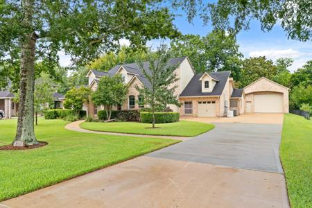 4411 Oxbow Circle E