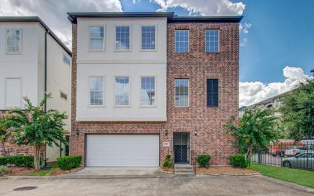 1743 Dominica Drive