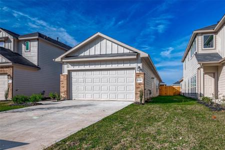 526 Emerald Thicket Lane