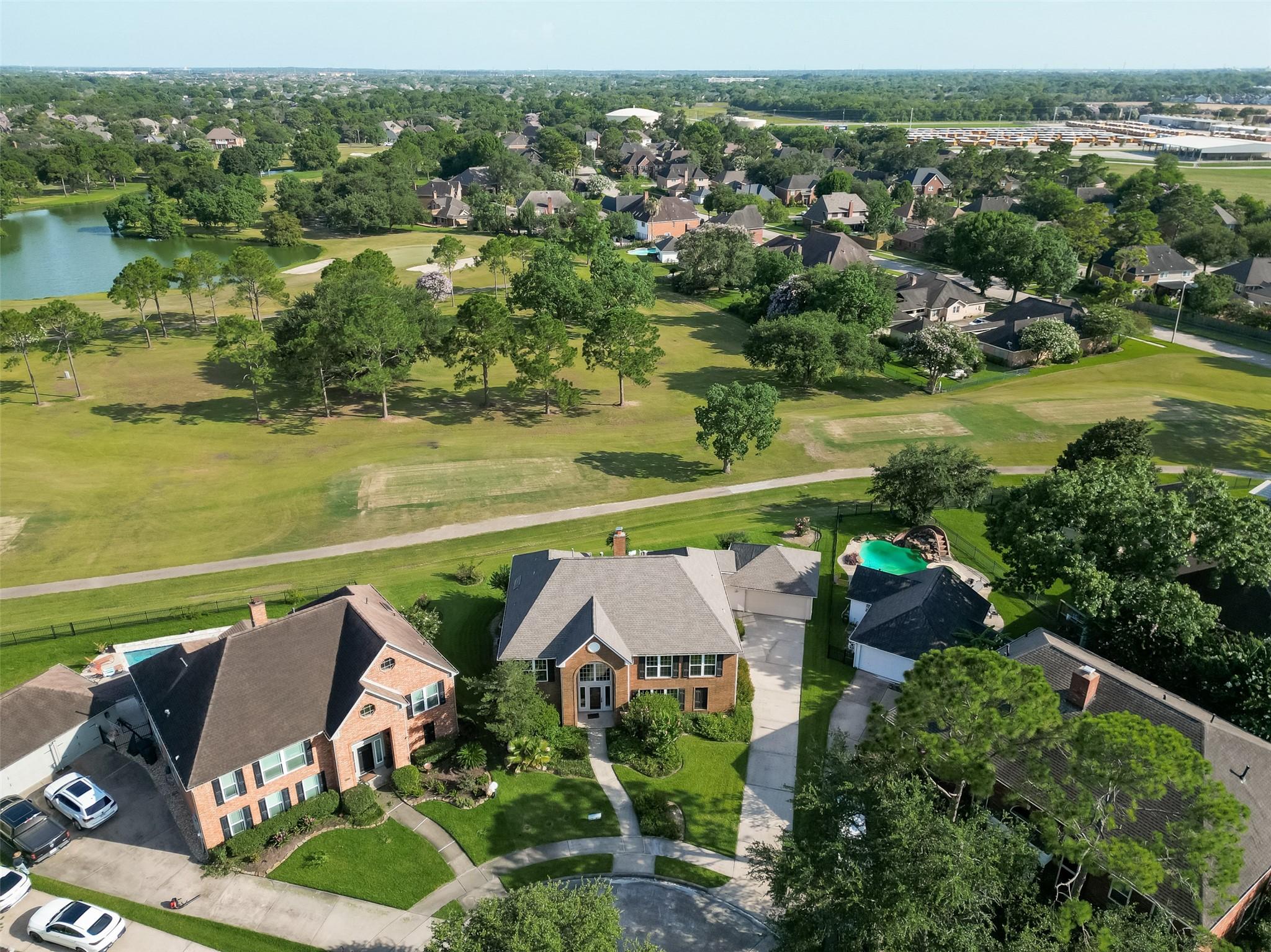 Image 3: Cul de Sac lot on Tee 7 of South Shore Country Clu