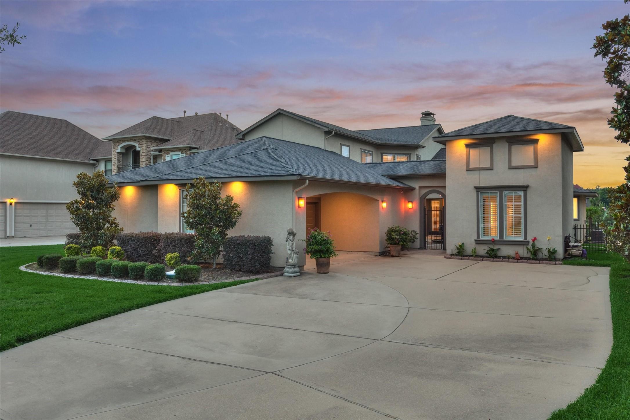 Image 1: Welcome to 11560 Grand View Drive in the gated com