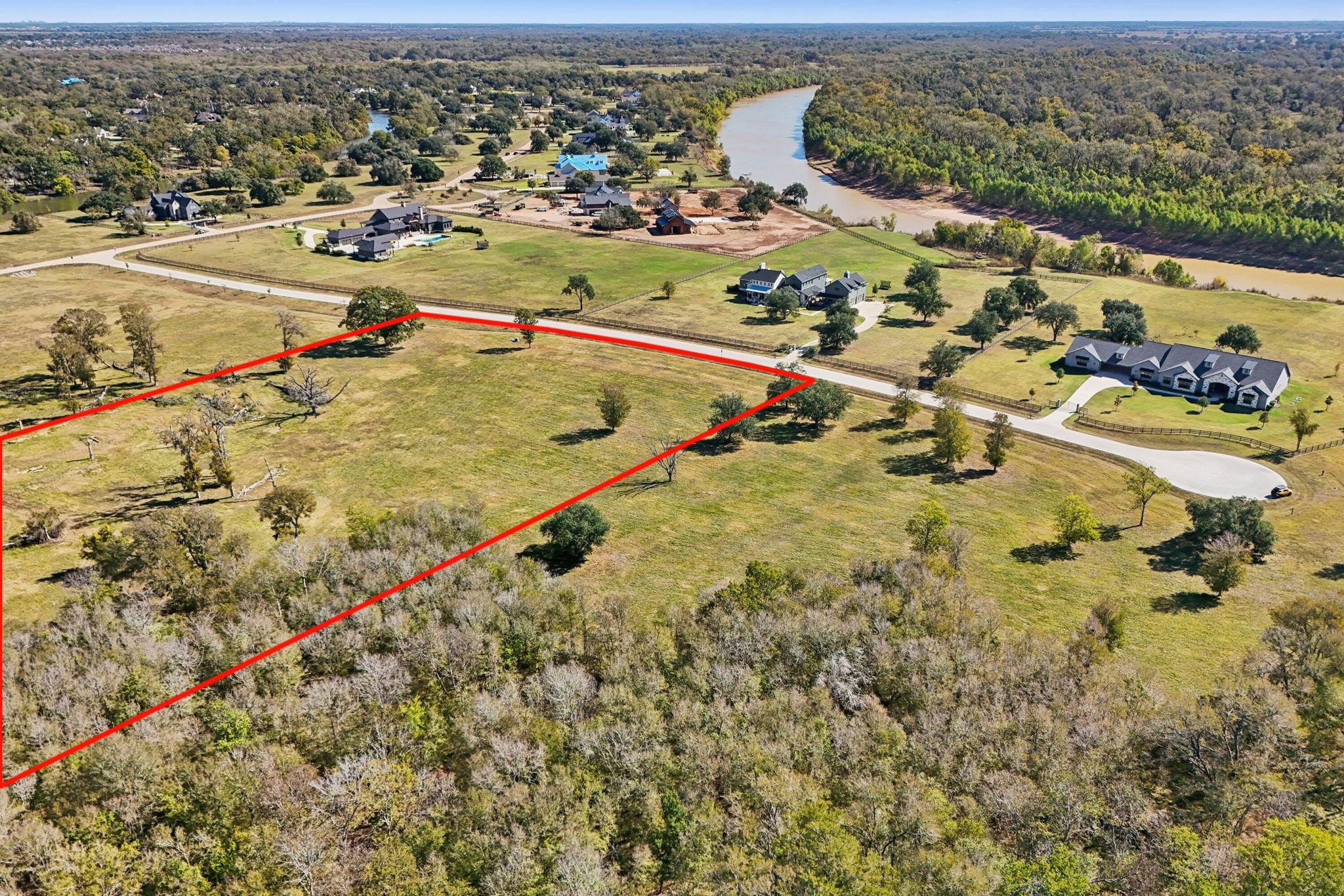 Image 4: Fulbrook offers nature trails, casting docks, and