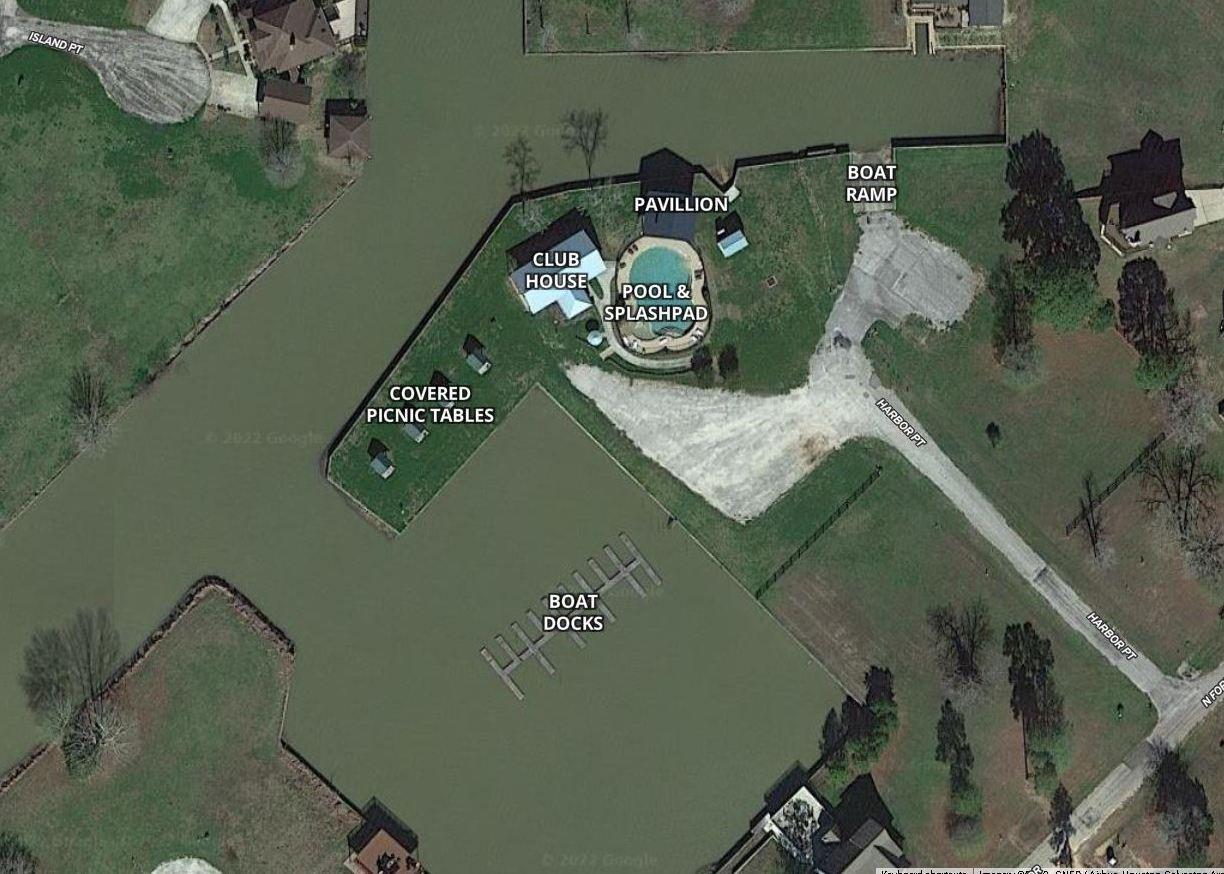 Image 3: POOL, SPLASHPAD, PAVILLION, CLUBHOUSE, COVERED PIC