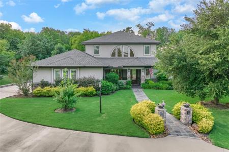 3 Edgewood Drive W