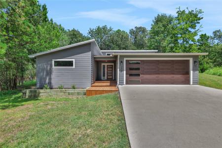 70 N Royale Greens Drive