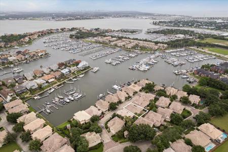 316 Harborside Circle