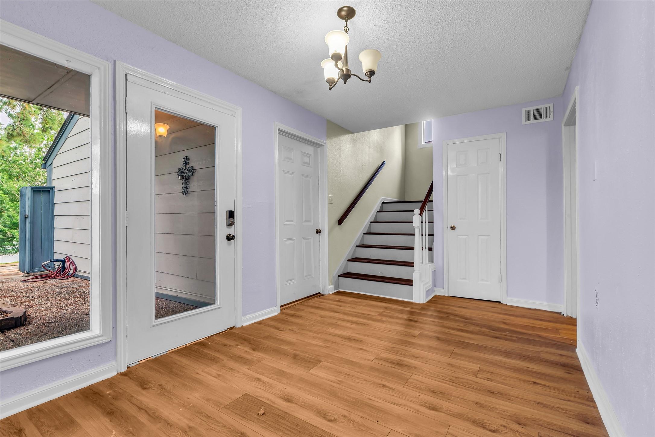 Image 2: Entry