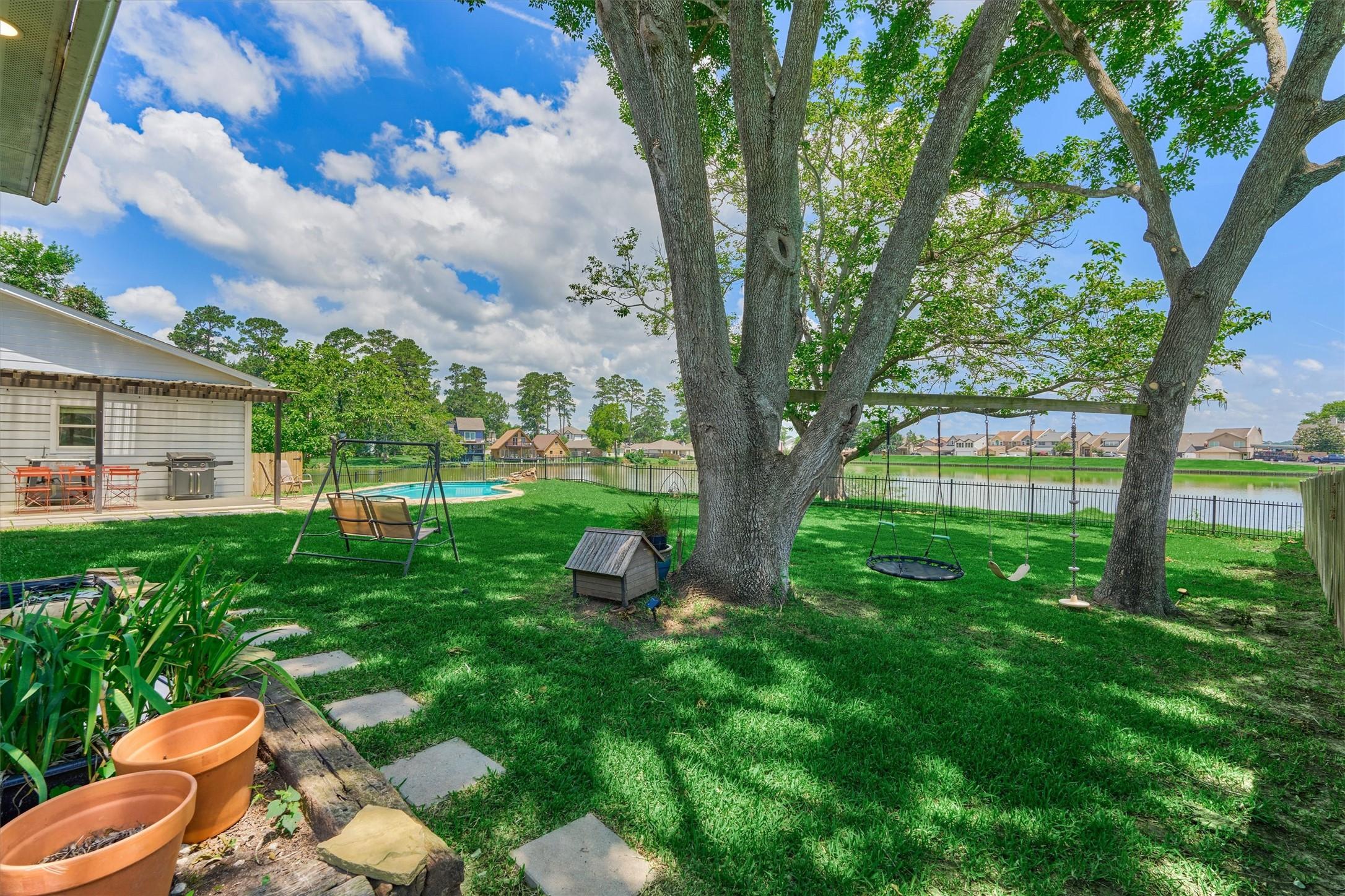 Image 2: Wide open green space creates endless opportunitie