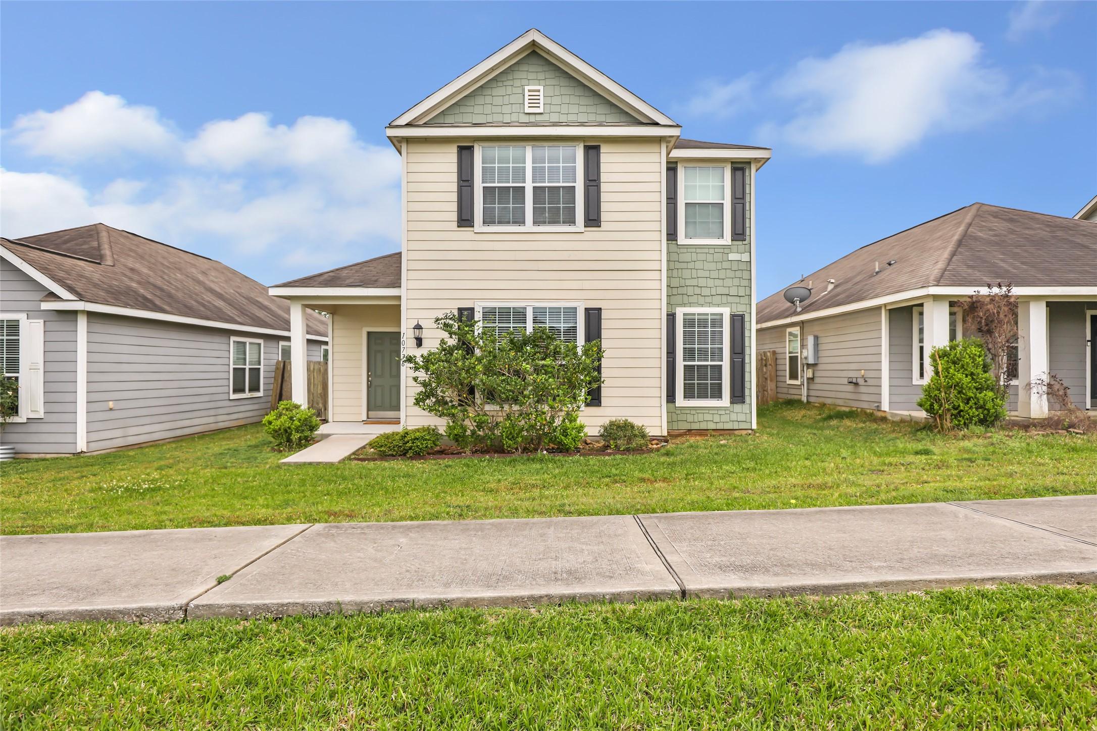 Image 4: This charming home is ready to welcome a new homeo