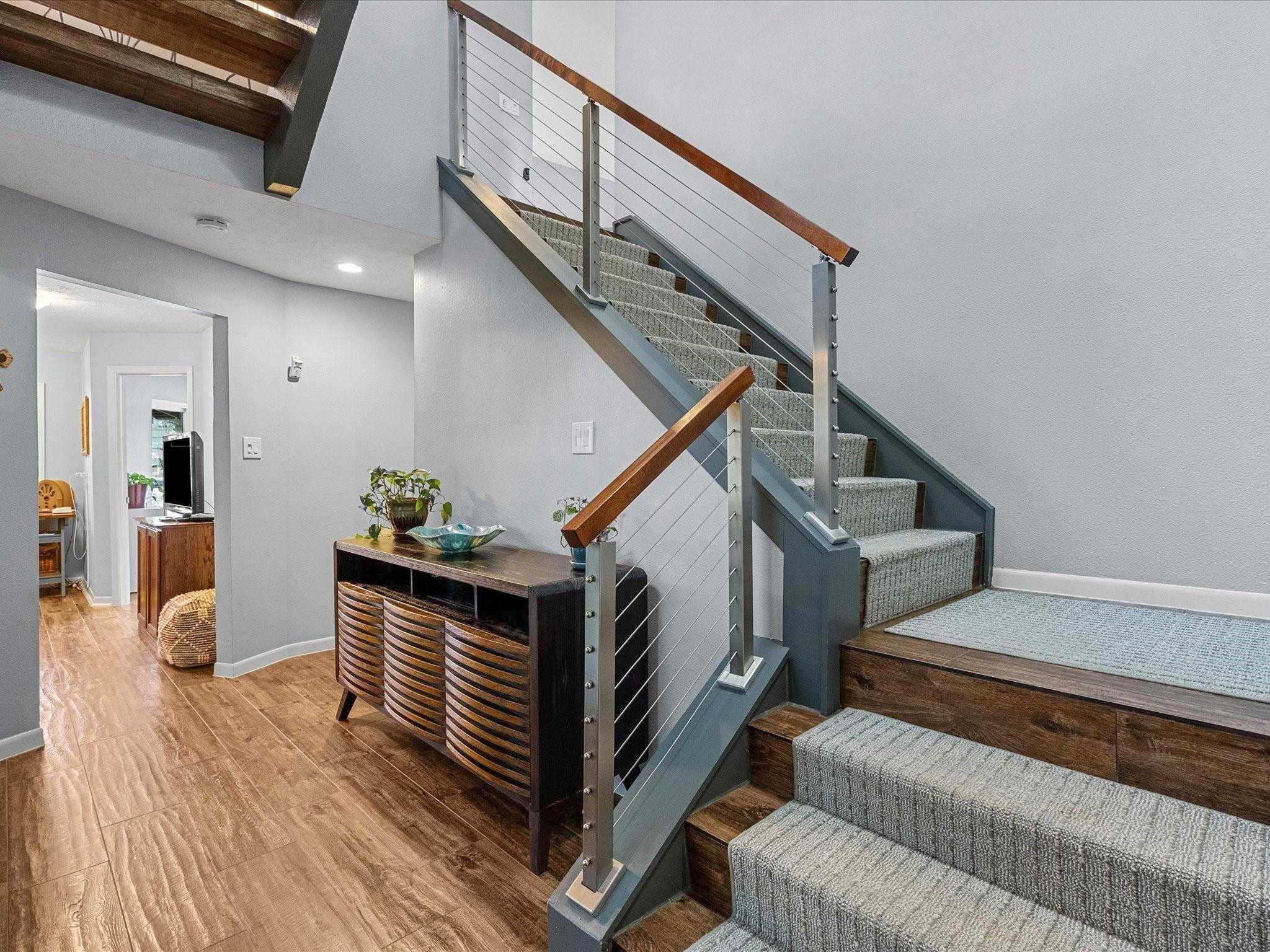 Image 4: The Open Design Allows for Easy Access to the Uppe