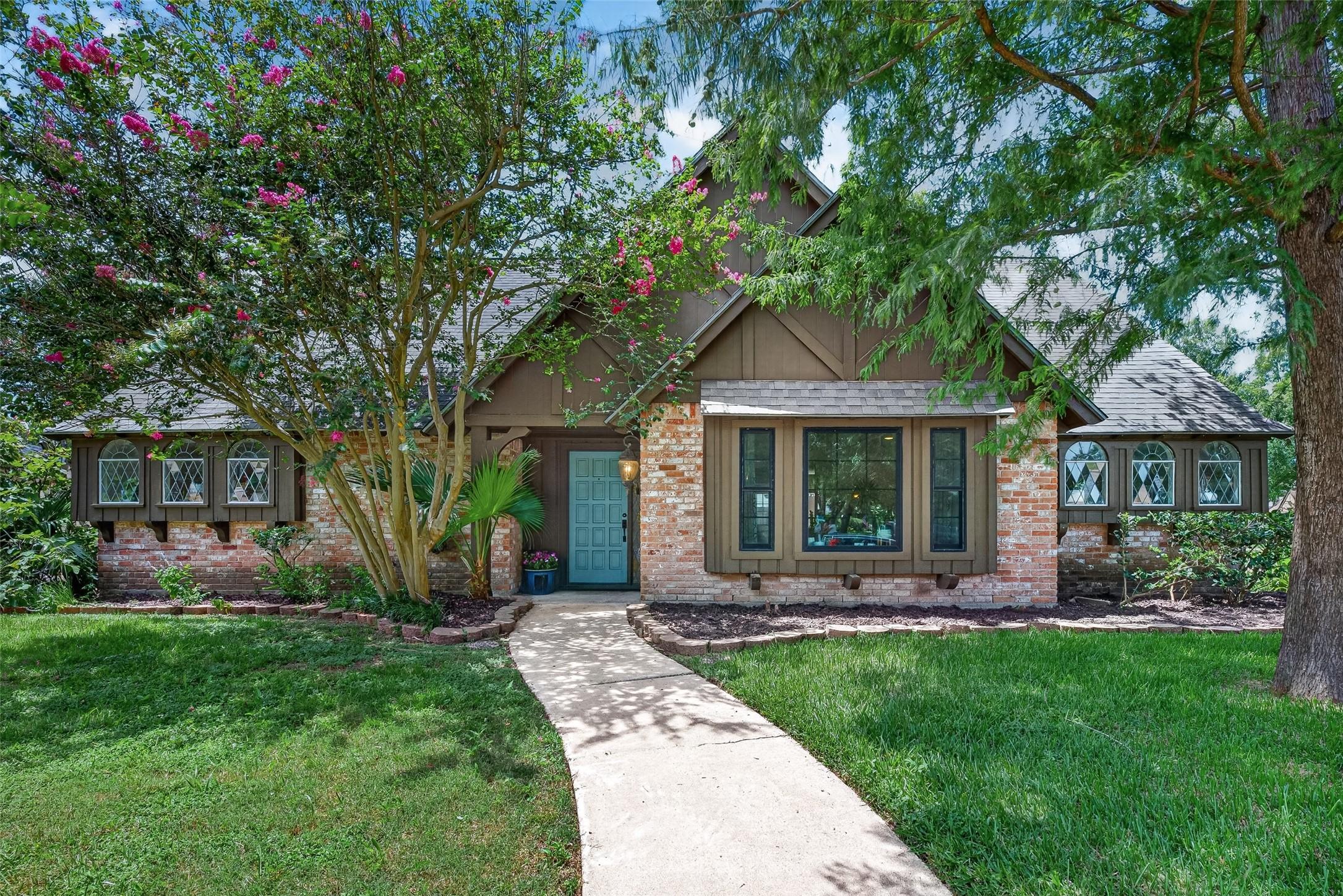 Image 1: Welcome to 4114 Willow Hill Drive.