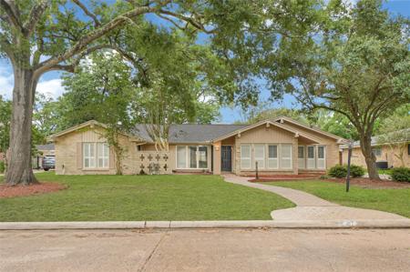 1418 Pirates Cove