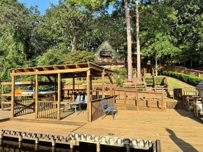 430 Dogwood Lane W