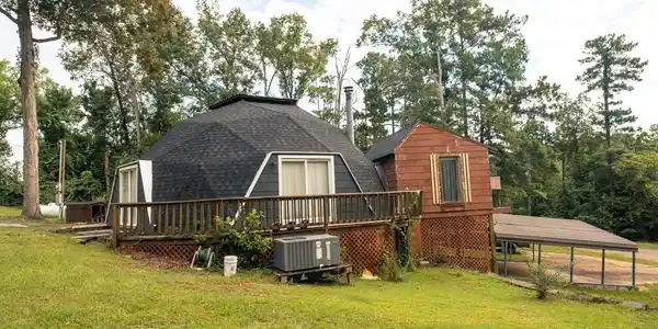305 Eastwood Loop
