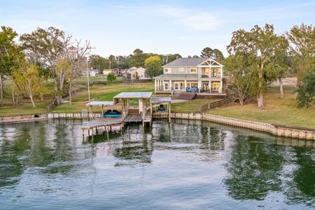 224 Oak Crest Drive