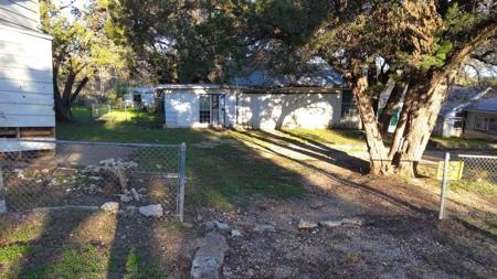 416 Live Oak Loop