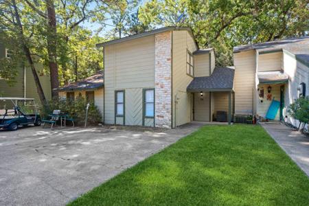94 Villa Way