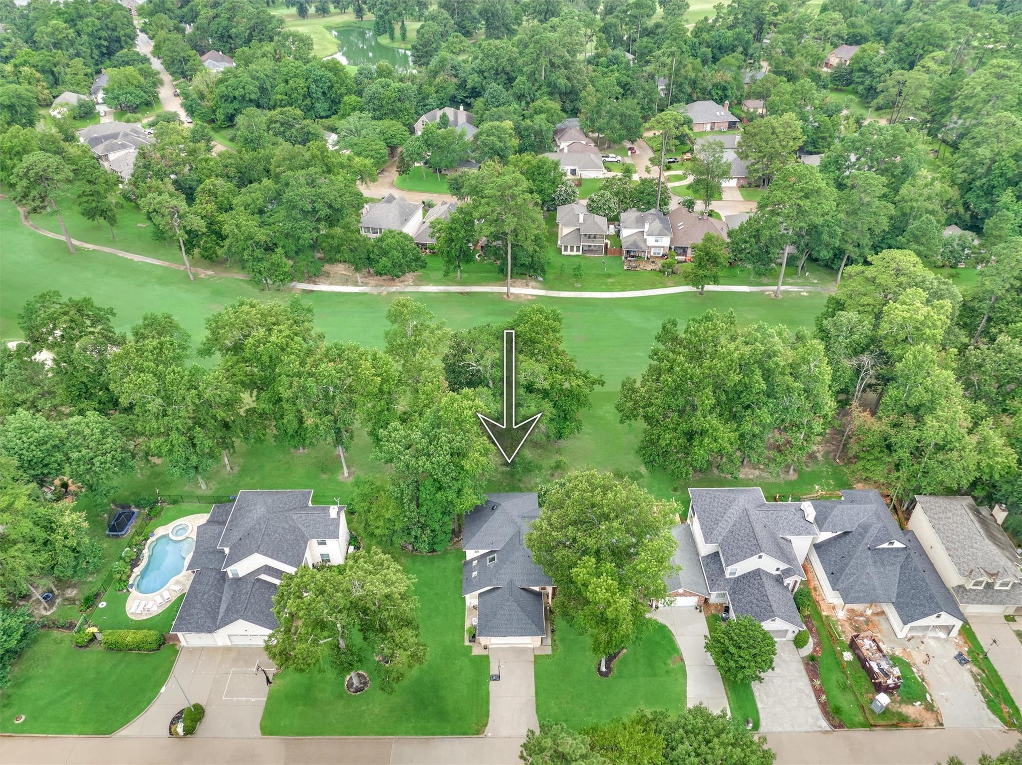 Image 3: This home sits on the 7th fairway of the golf cour