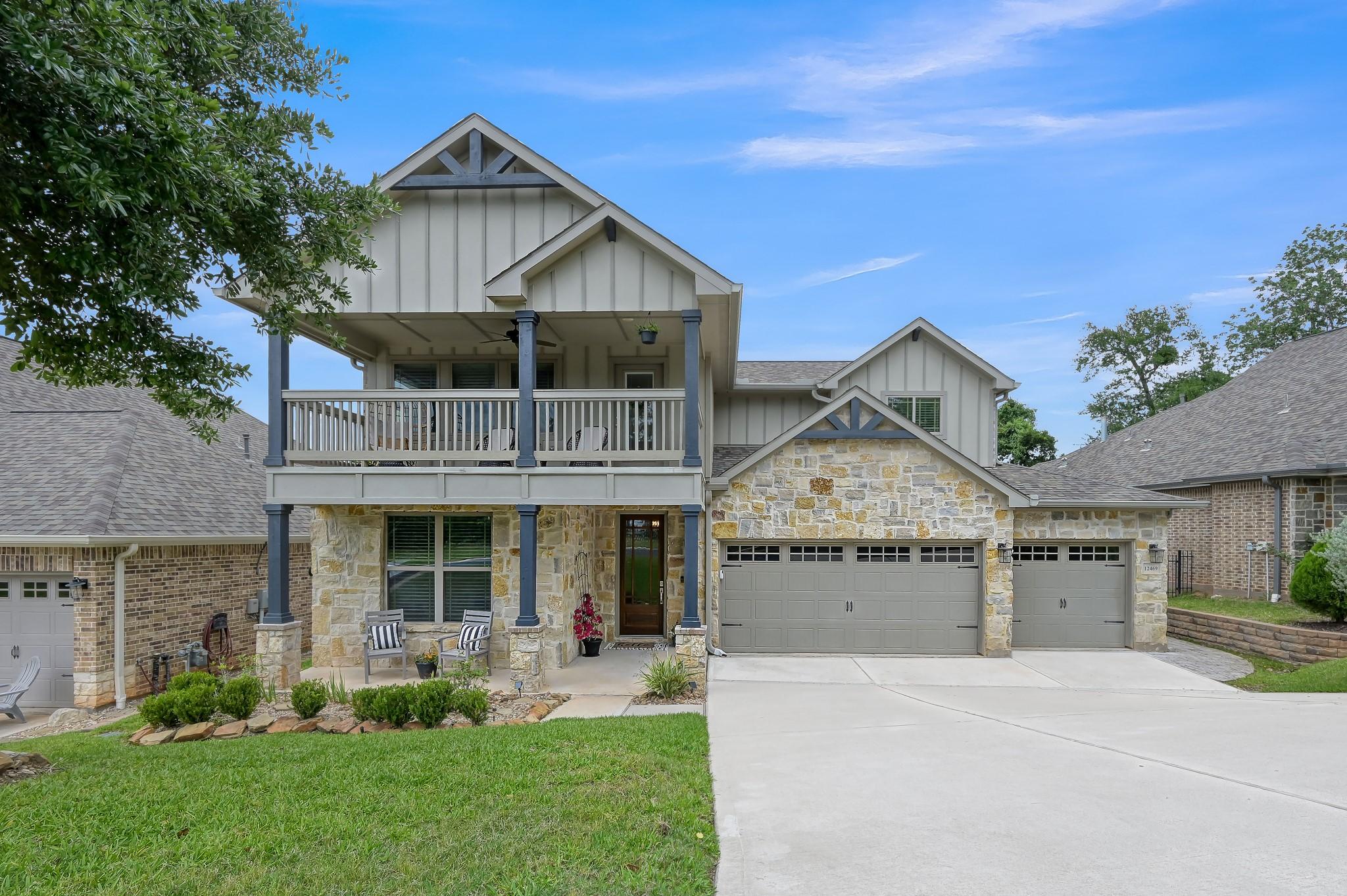 Image 1: Welcome home to 12469 Pebble View Drive!!!