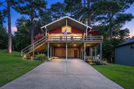 71 Edgewater Way