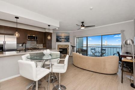 351 Lakeside Lane