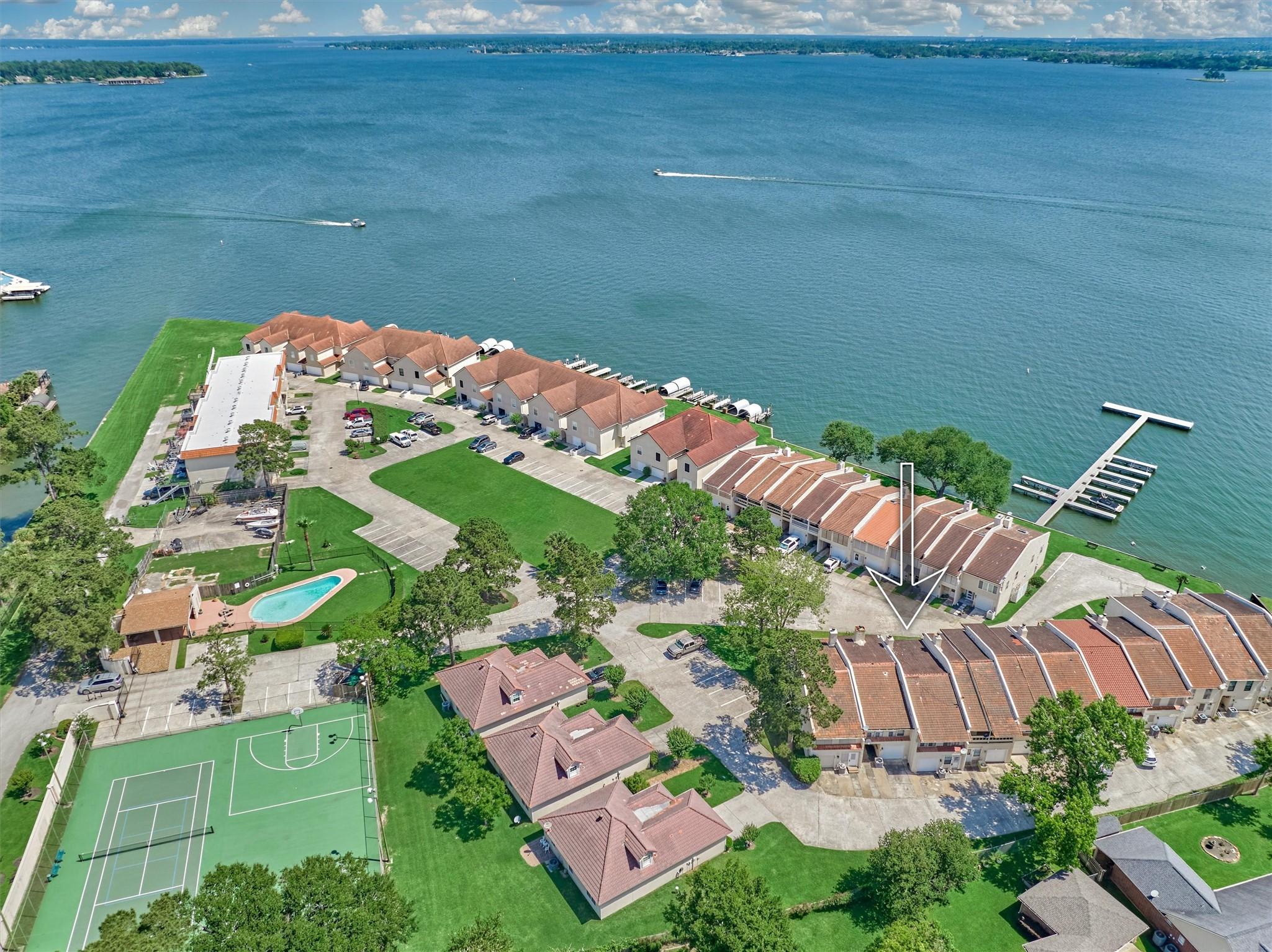 Image 2: Such a special location with panoramic lake views