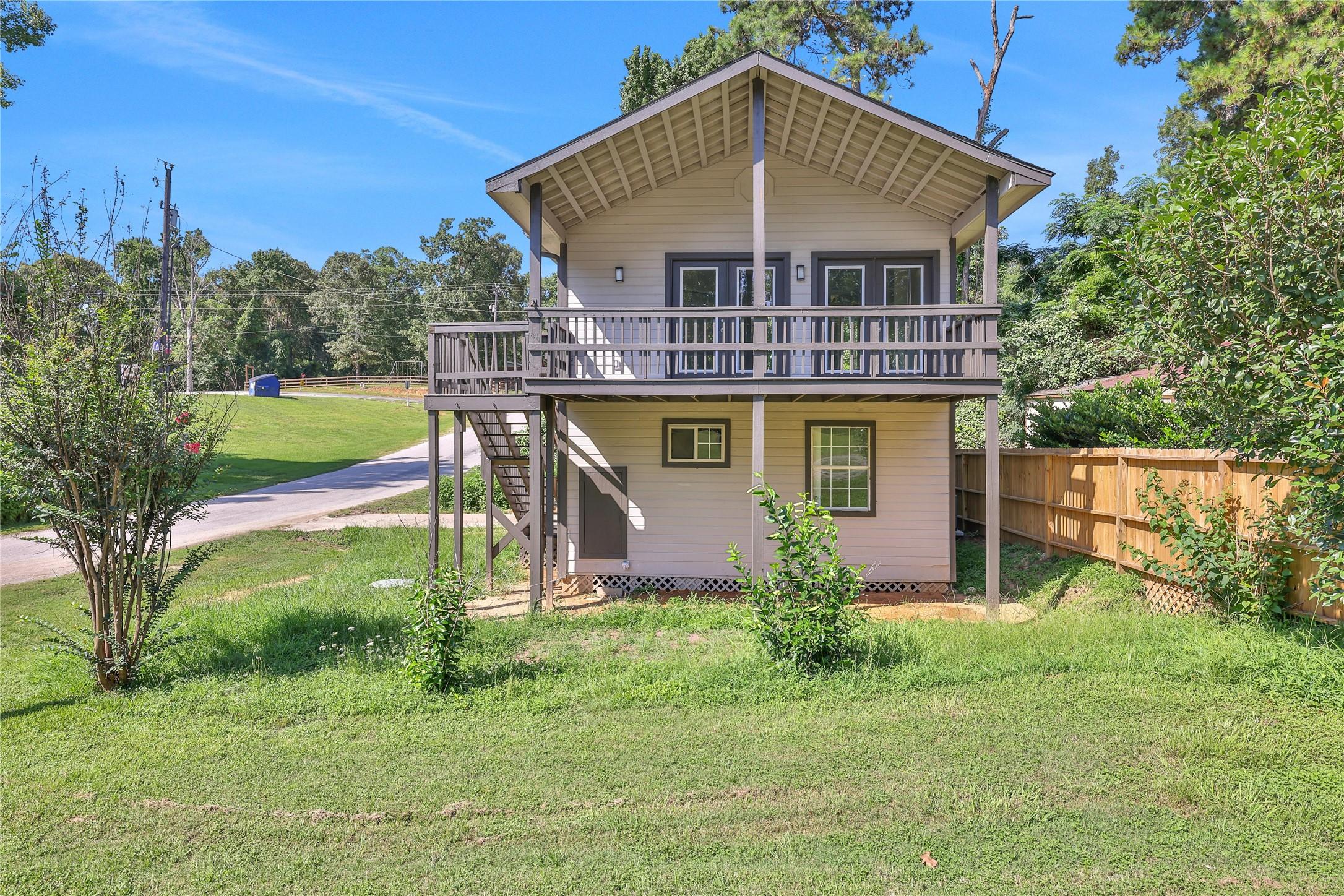 Image 2: This two story home is located close to the commun