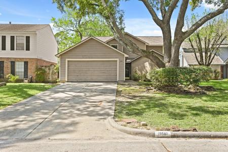 19507 Gamble Oak Drive