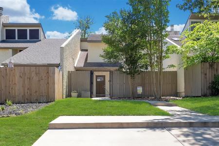 12227 Glenview Drive